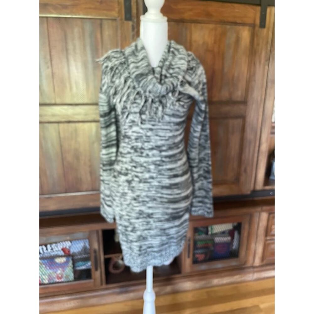 Romeo & Juliet Size Medium Sweater Dress Long Sleeve Fringed Cowel Collar NWT